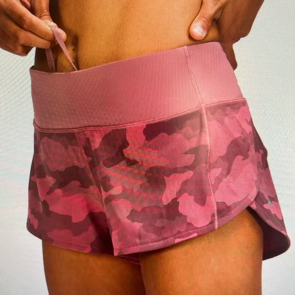 Lululemon Speed Up Low-Rise Short 2.5", Size 6, Camo Brier Rose / Spiced Chai - Picture 6 of 9